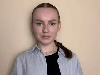 Online show BettyannGrenon