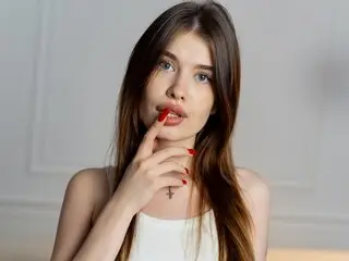 Spielzeug shows CarolineGibbs