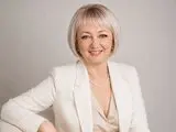 Hd shows ElizabethRoots