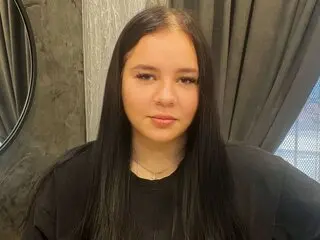 Lj shows OliviaLivine